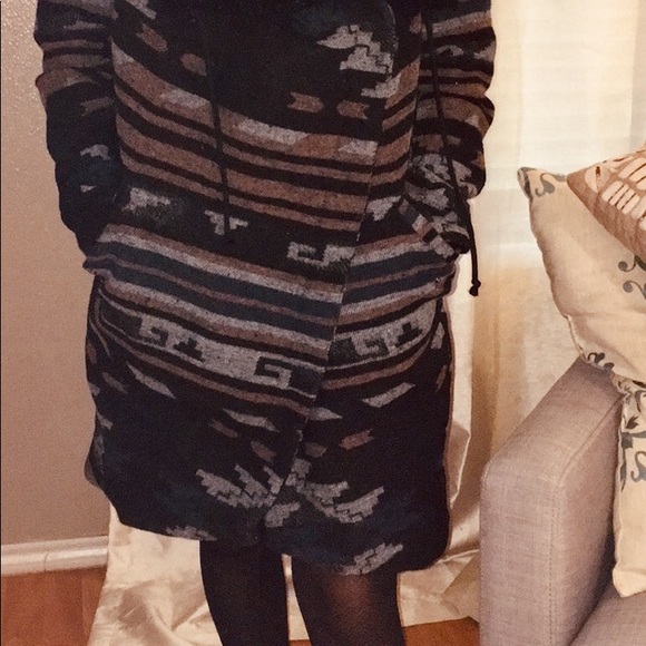 NWT URBAN OUTFITTERS gorgeous winter coat size XS - Picture 6 of 8